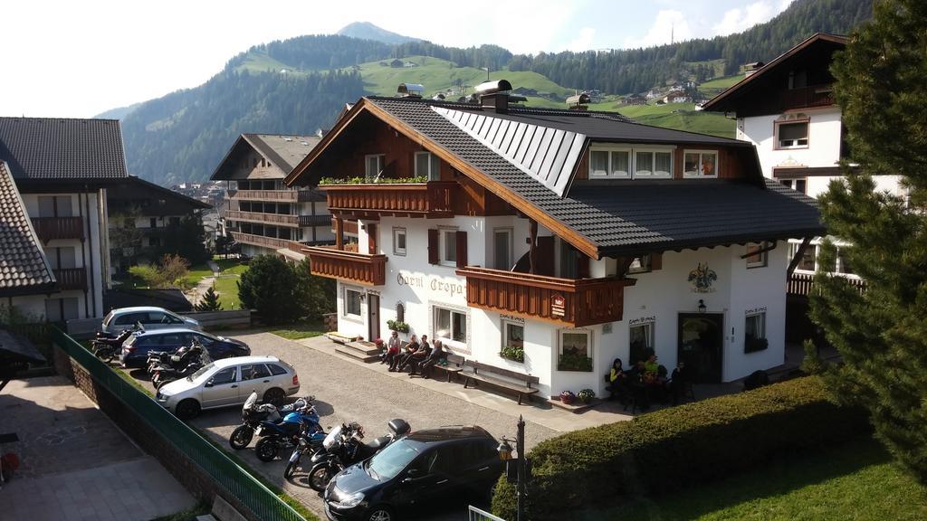 Garni Crepaz Panzió Selva di Val Gardena Kültér fotó