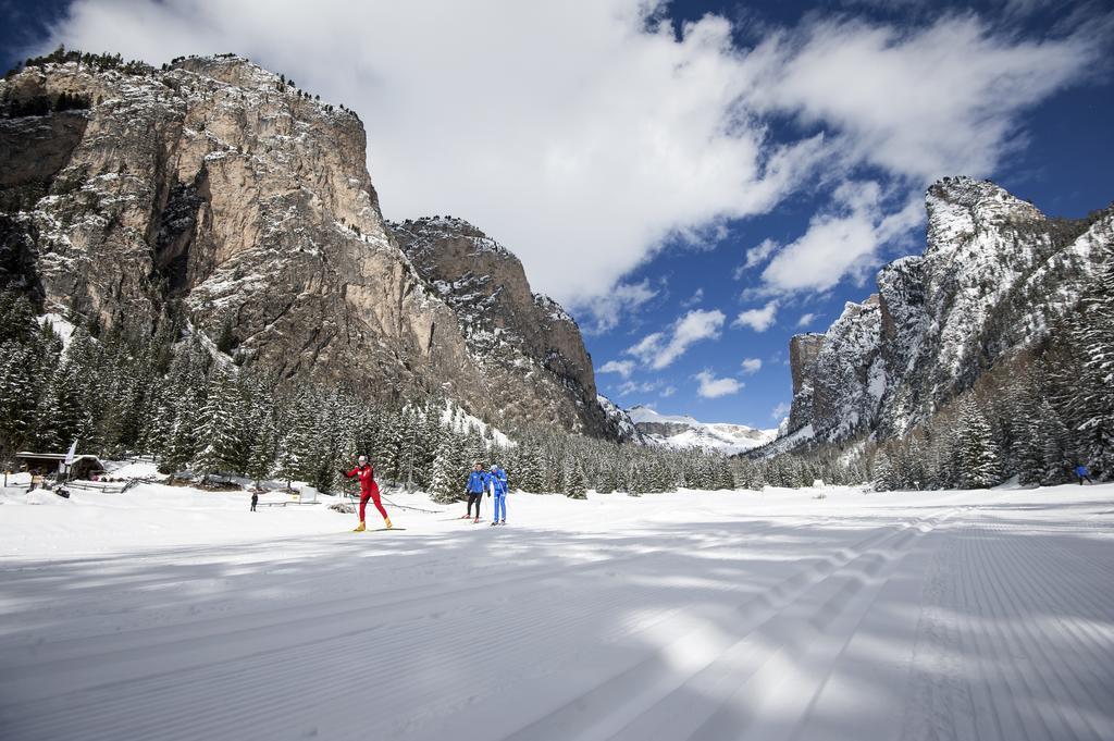 Garni Crepaz Panzió Selva di Val Gardena Kültér fotó